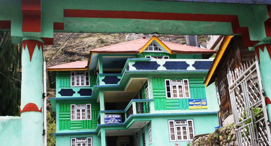 Iceland Residency, Lachung 4